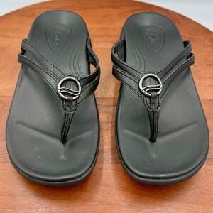 Women’s Black Thong Sandals with Ring Accent